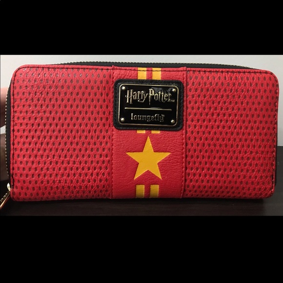 Loungefly Handbags - Loungefly Harry Potter Wallet